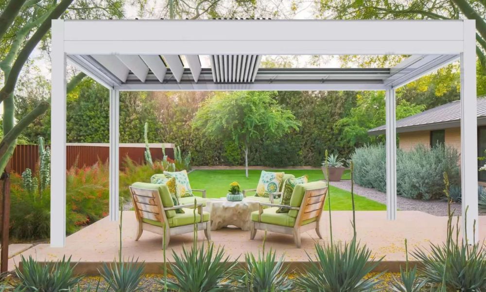 Can a Louvered Pergola Protect You From the Rain?