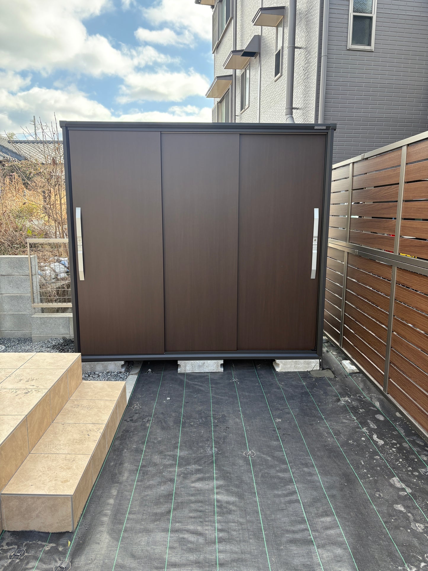YODOKO Premium Outdoor Small Shed ESF