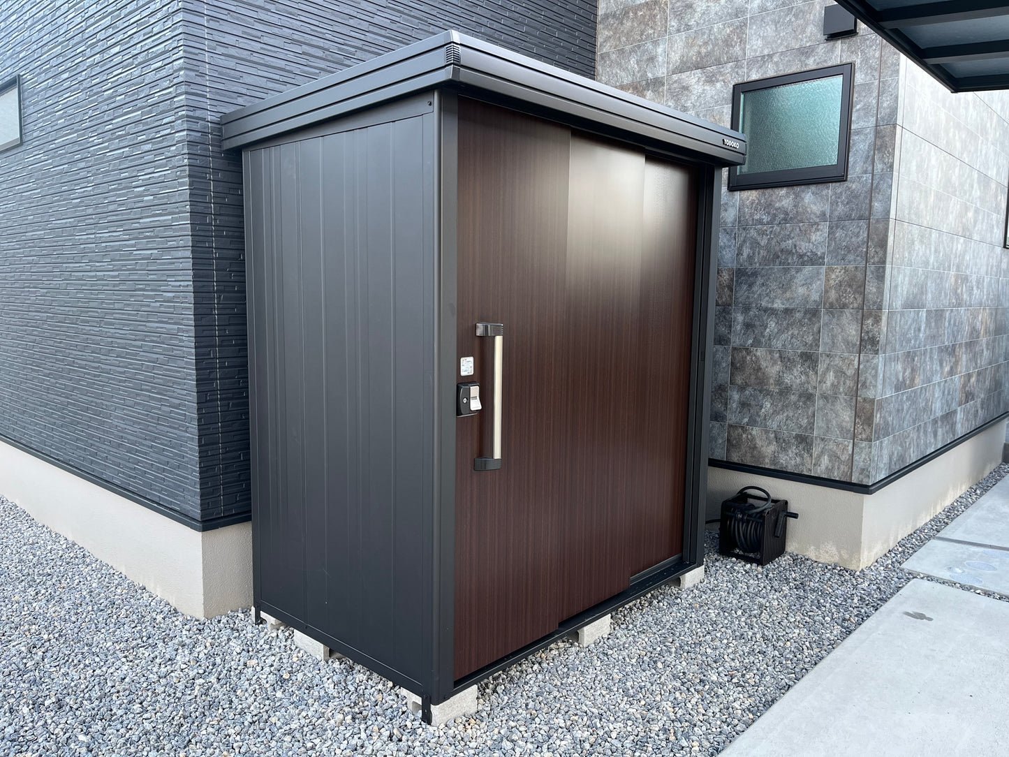YODOKO Premium Outdoor Large Shed LMDS