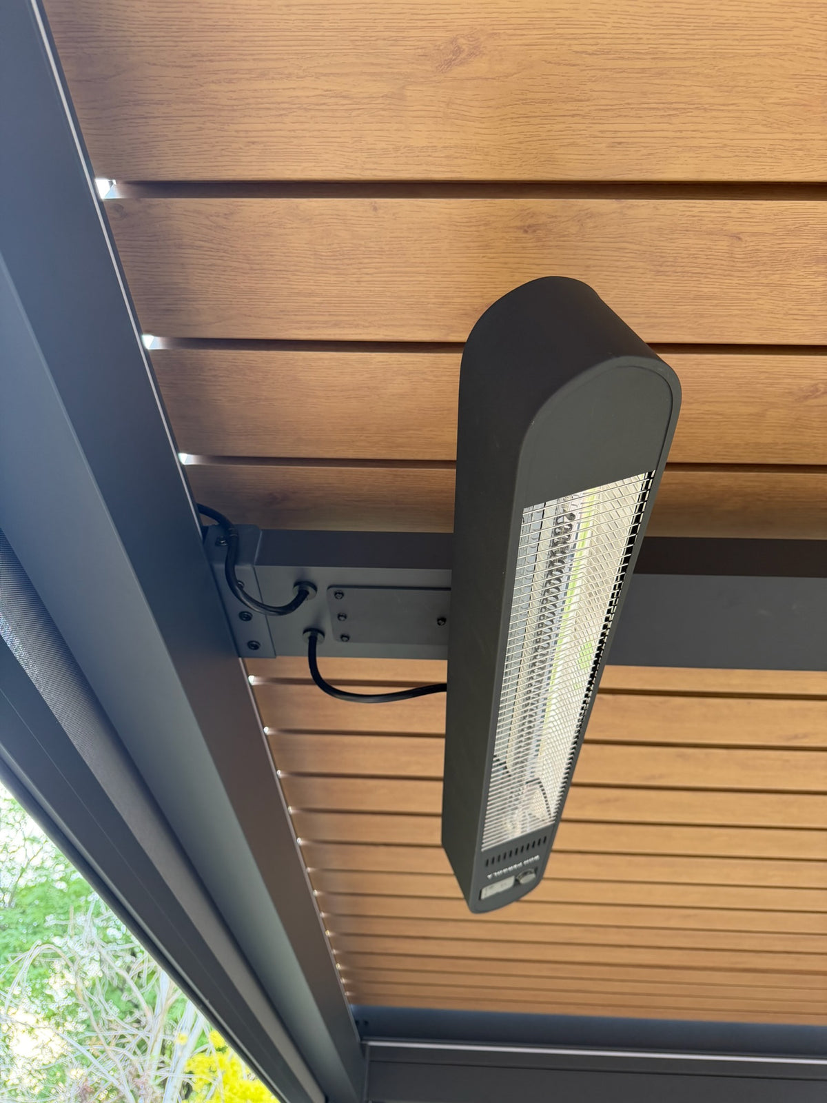 Fan Beam - Villa Pergola