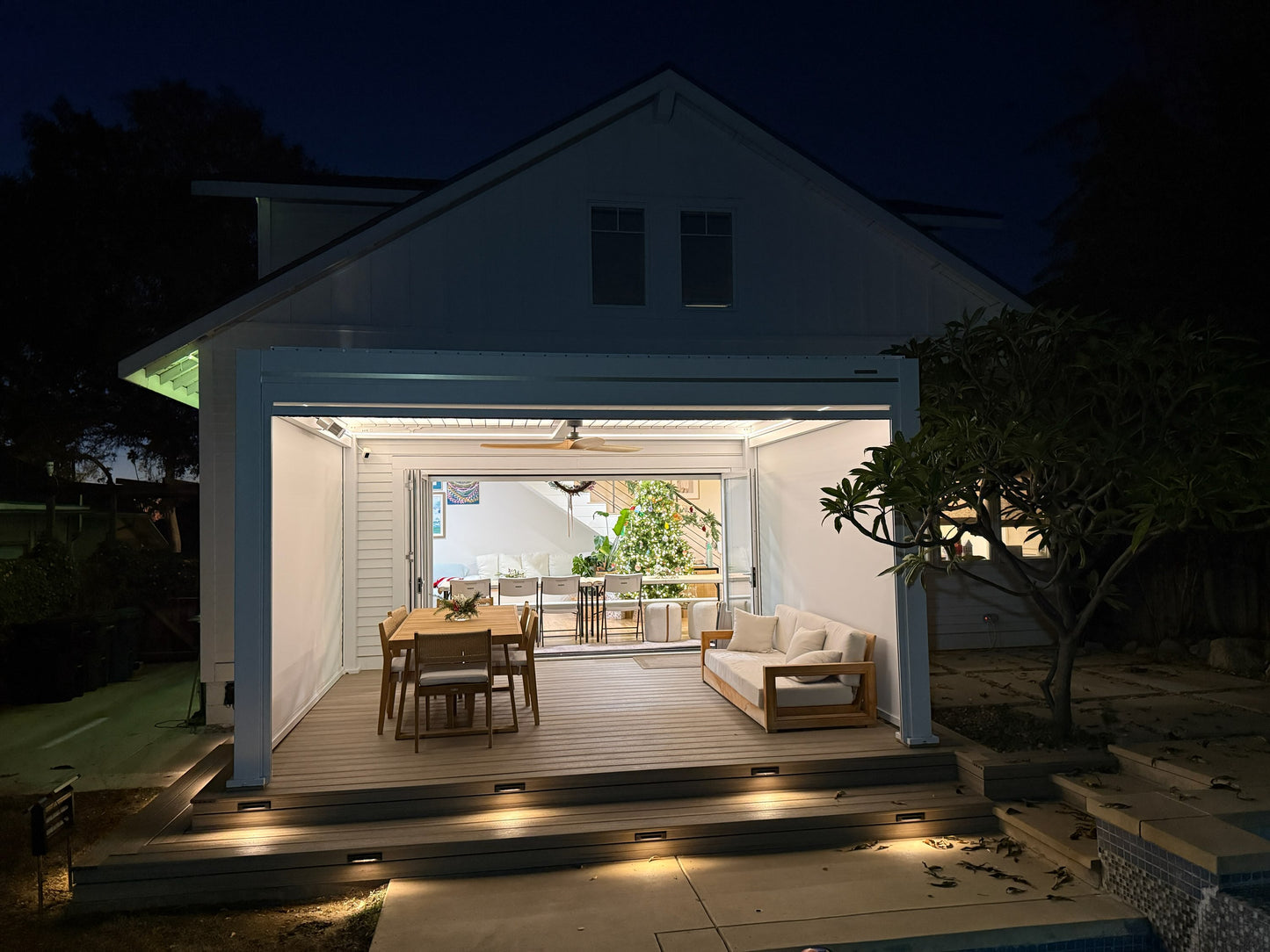 Villa Pergola 2.0 - Motorized Louver w/ Lighting